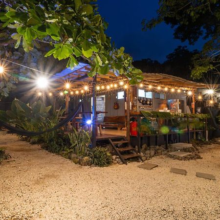Akih Pods Hostel Playa Santa Teresa  Eksteriør bilde