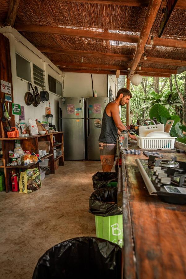 Akih Pods Hostel Playa Santa Teresa  Eksteriør bilde
