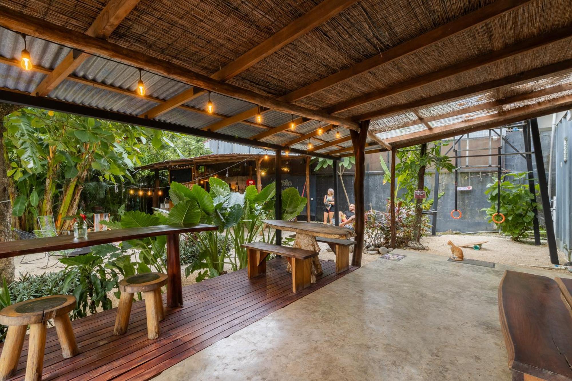 Akih Pods Hostel Playa Santa Teresa  Eksteriør bilde