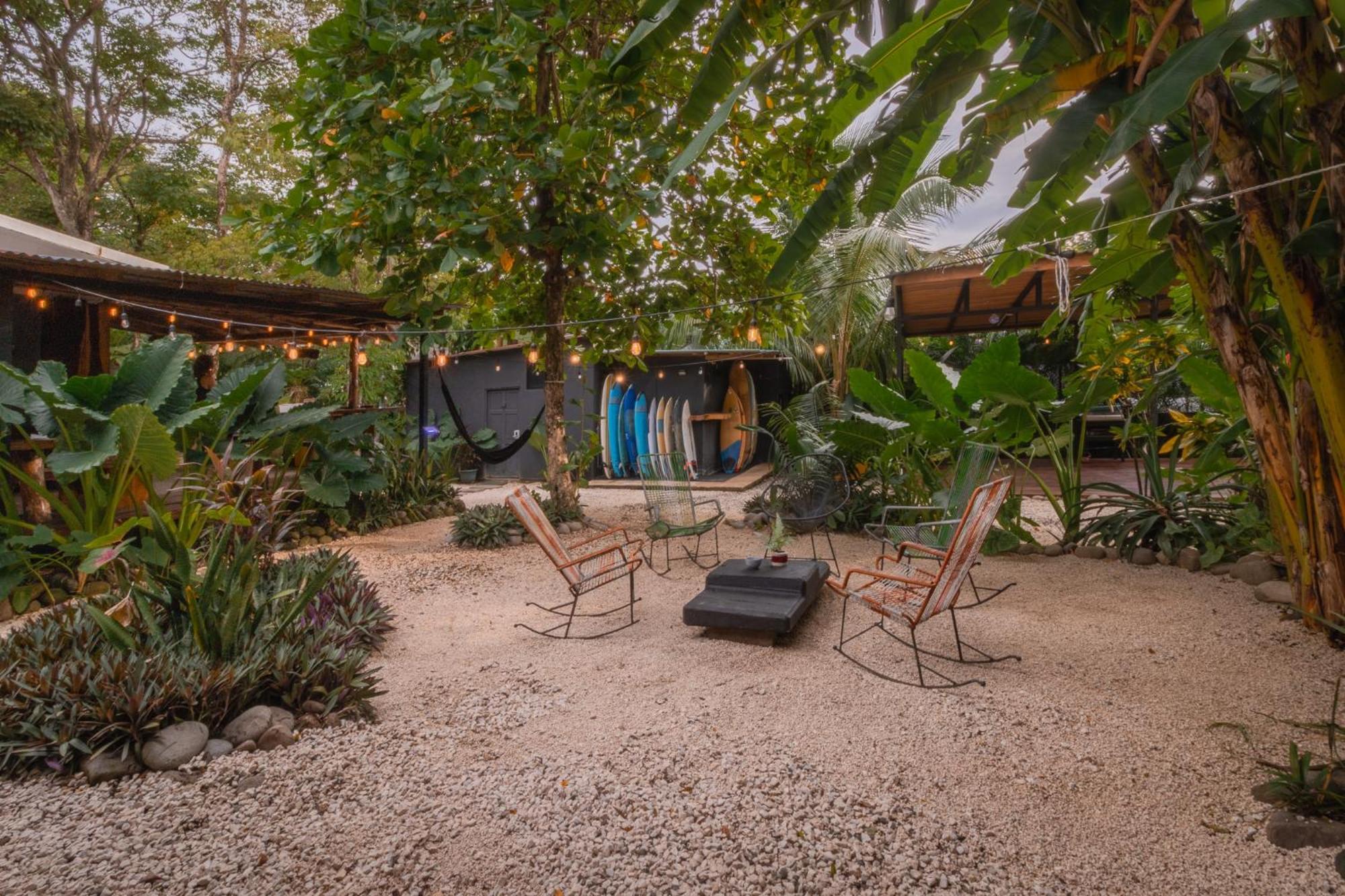 Akih Pods Hostel Playa Santa Teresa  Eksteriør bilde