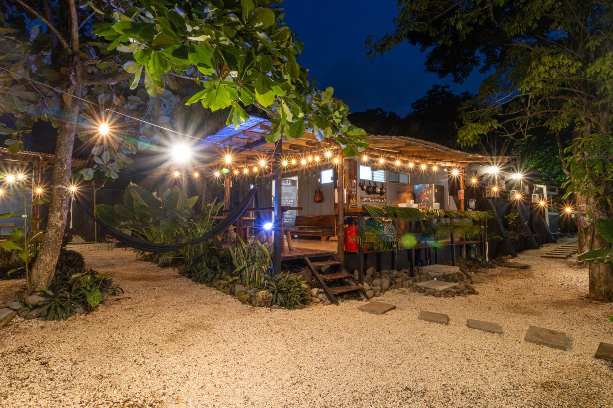 Akih Pods Hostel Playa Santa Teresa  Eksteriør bilde